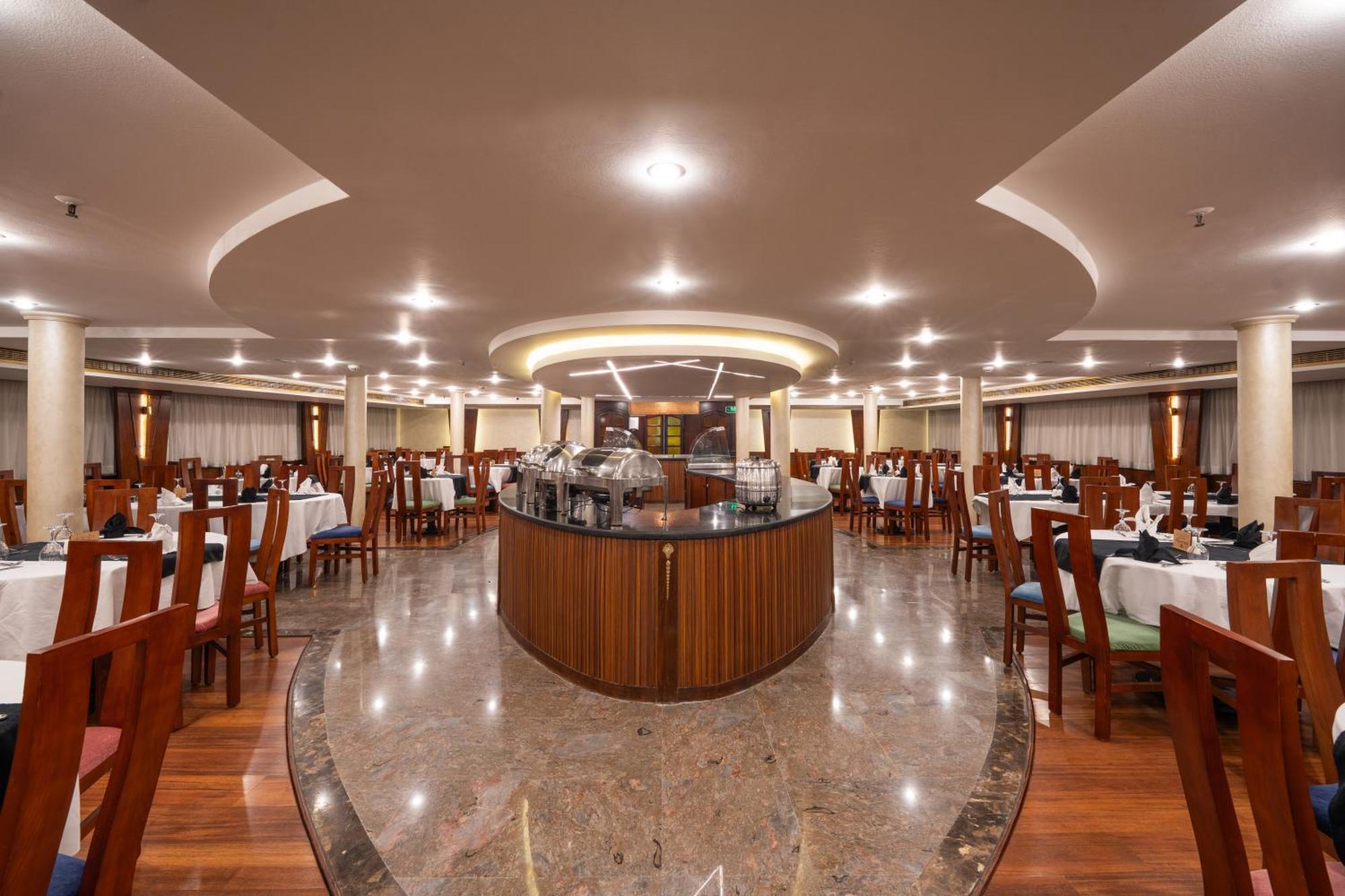 Magic I Nile Cruise Deluxe Boat The Scheduled Departure Is On Saturday For A 7-Day Nile Cruise 호텔 룩소르 외부 사진